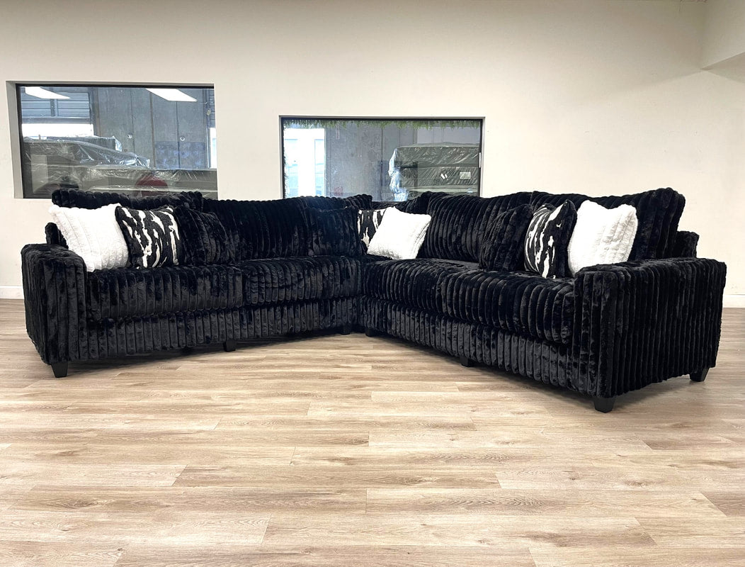 Vienna Noir Black Sectional β Oversized