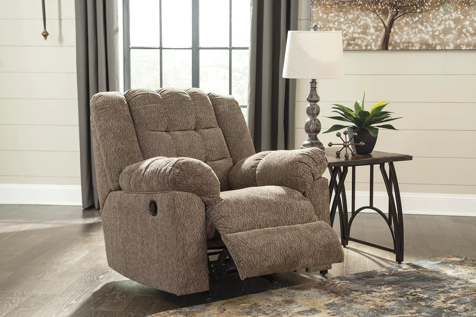 Chairs & Recliners