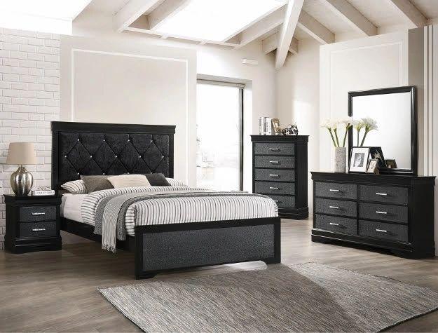 Amalia Black Chest